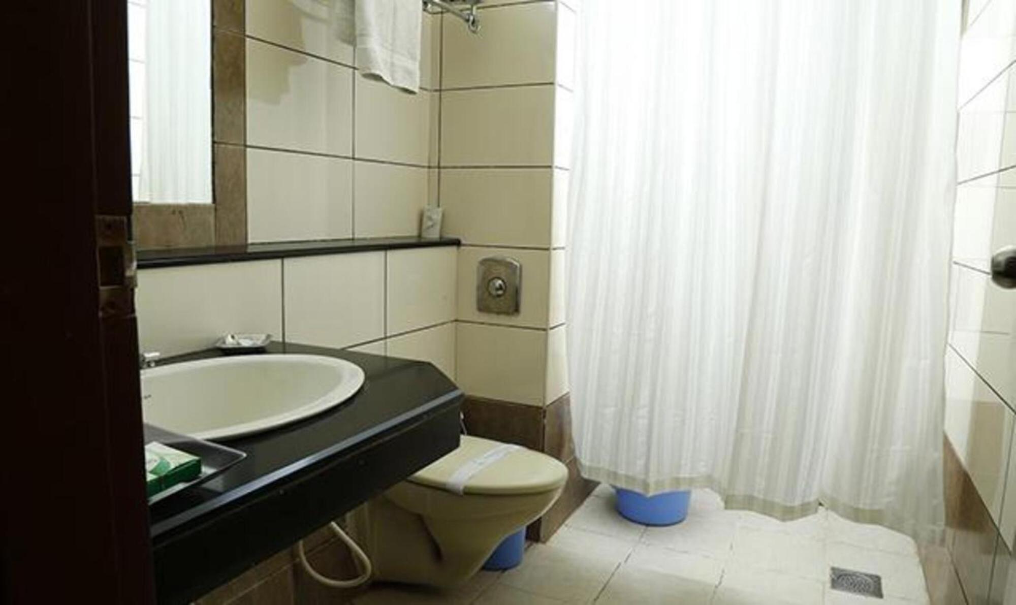 Fabhotel Prime Chennai Deluxe ภายนอก รูปภาพ