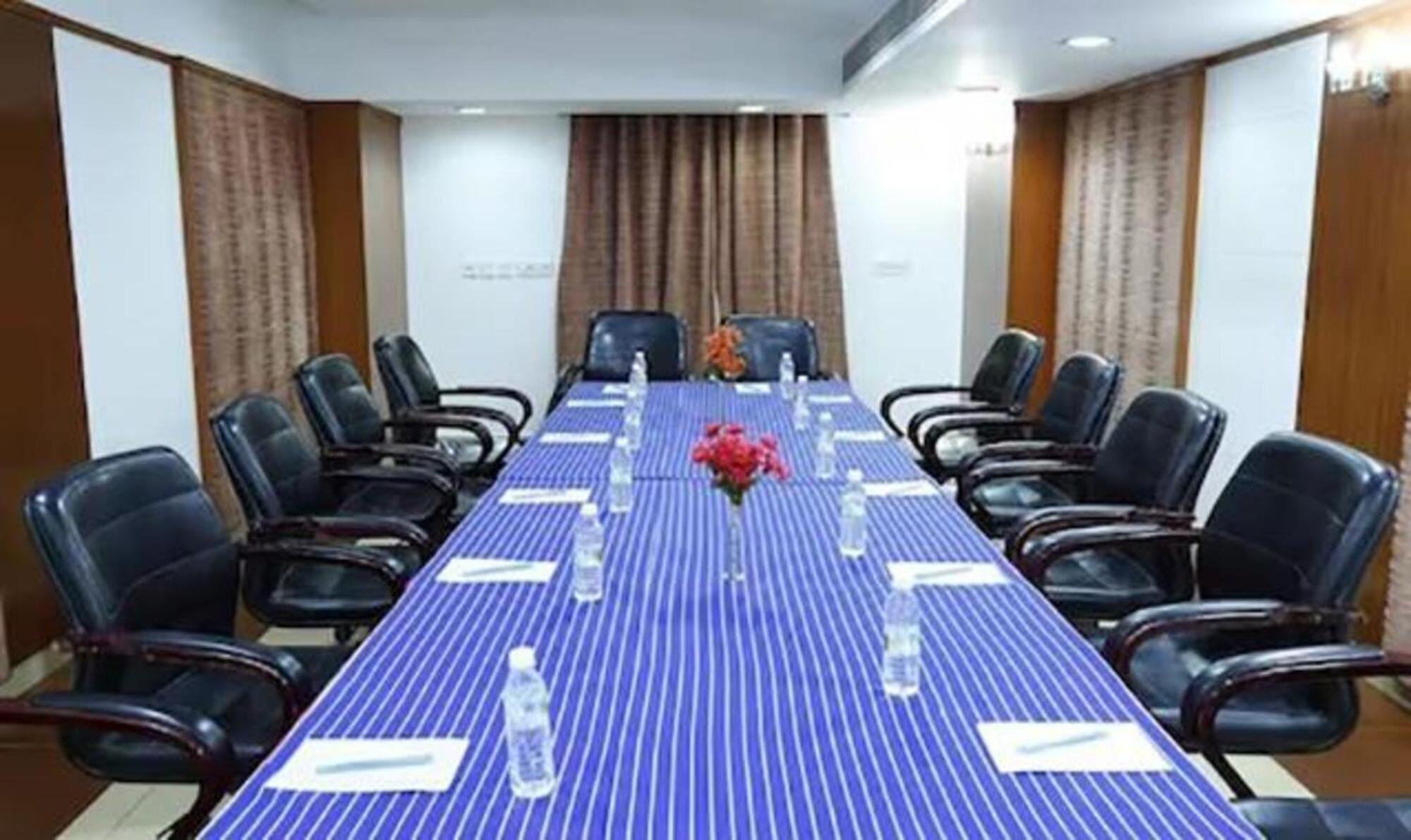 Fabhotel Prime Chennai Deluxe ภายนอก รูปภาพ