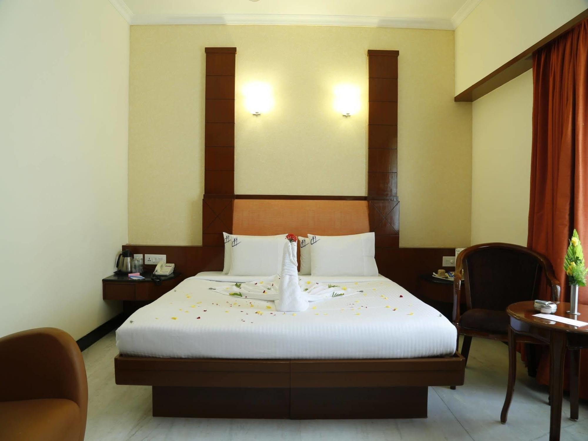 Fabhotel Prime Chennai Deluxe ภายนอก รูปภาพ